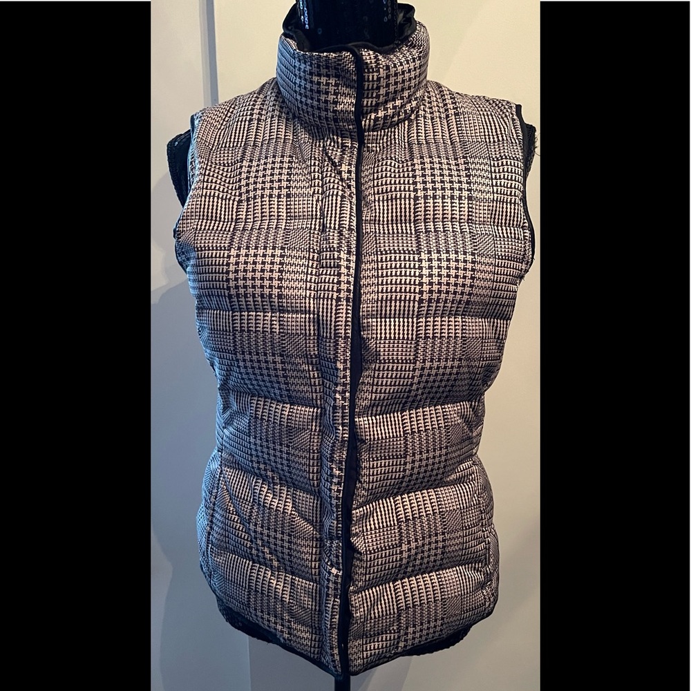 Banana Republic Houndstooth Puffer Vest Size Small